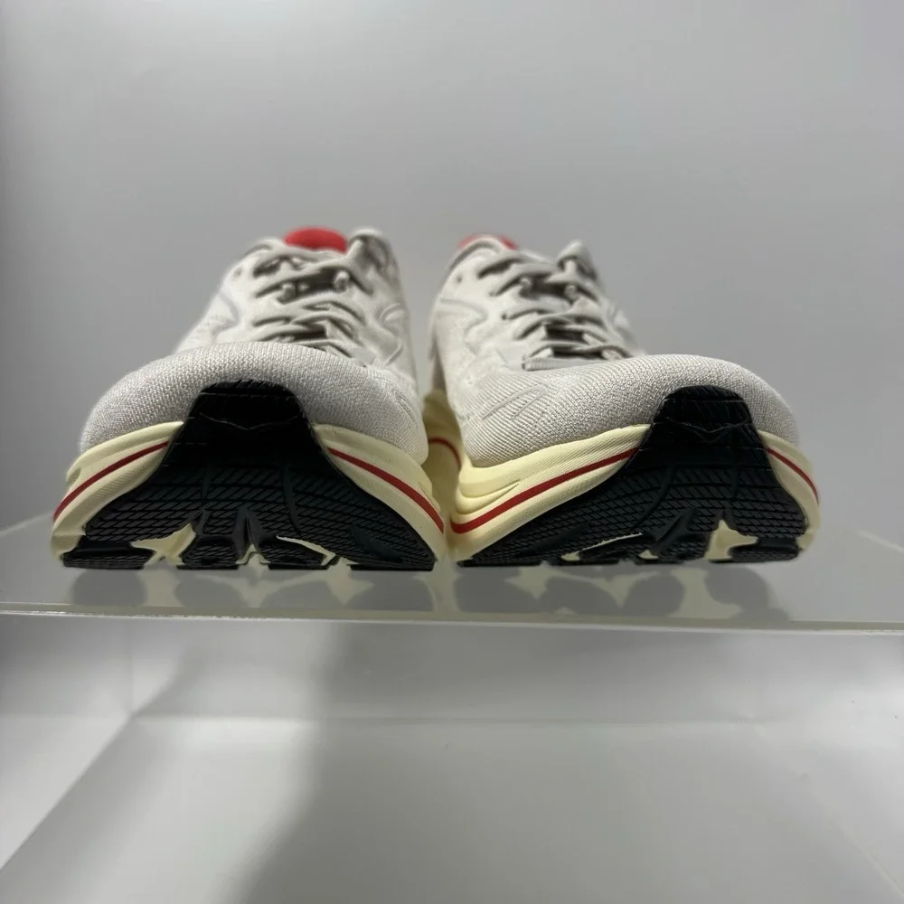 Hoka One One hoka one